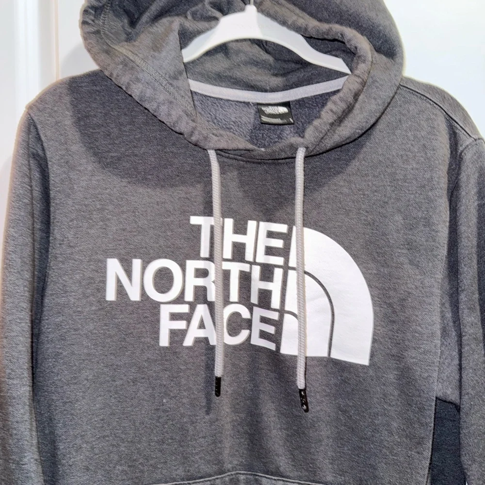 The North Face Men's Grey/White Hoodie With Logo size Small